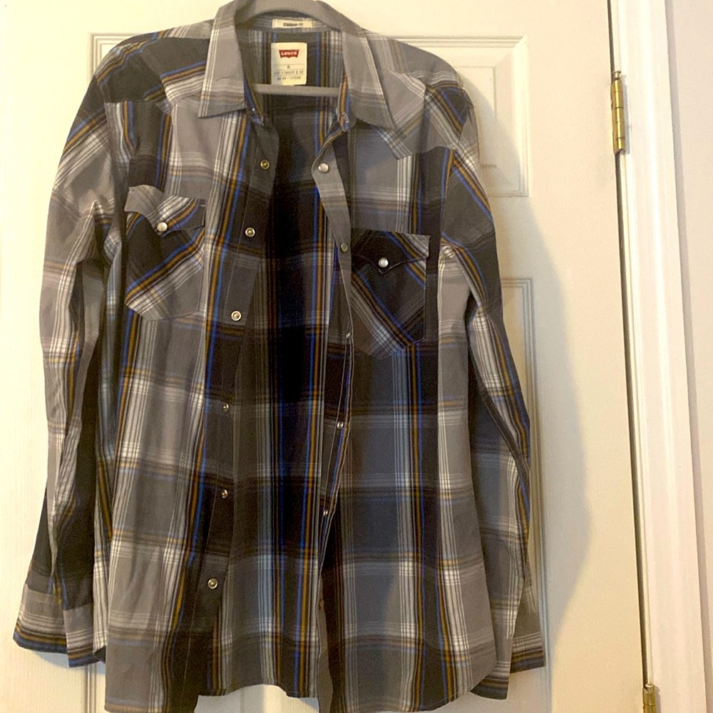 Levi’s XL Long-sleeve Buttoned Shirt